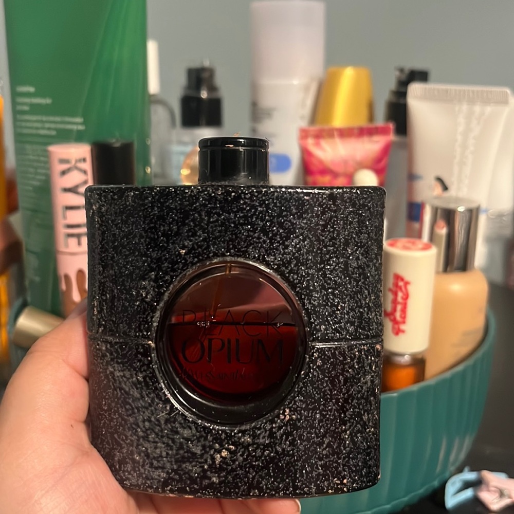 Black opium perfume